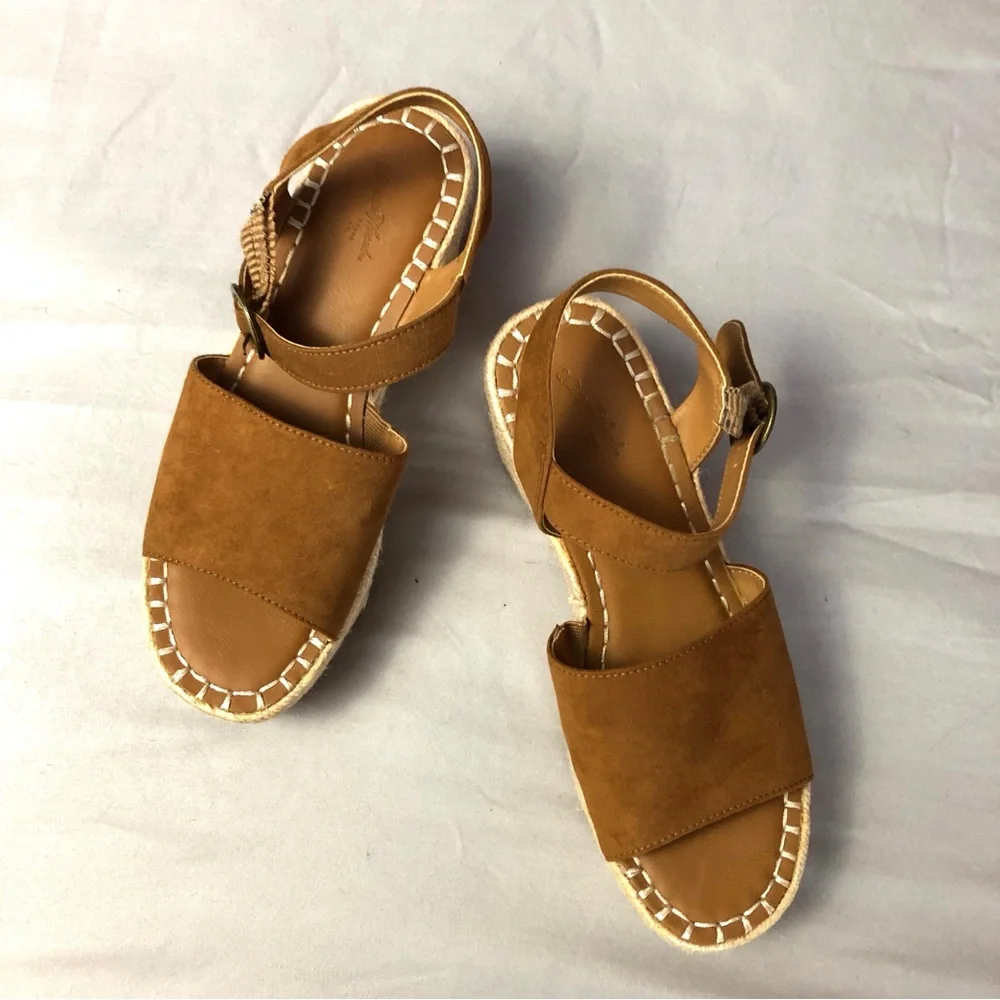 Universal Thread Brown Espadrille Wedge‎ Sandals Vegan Suede Women’s size 7.5